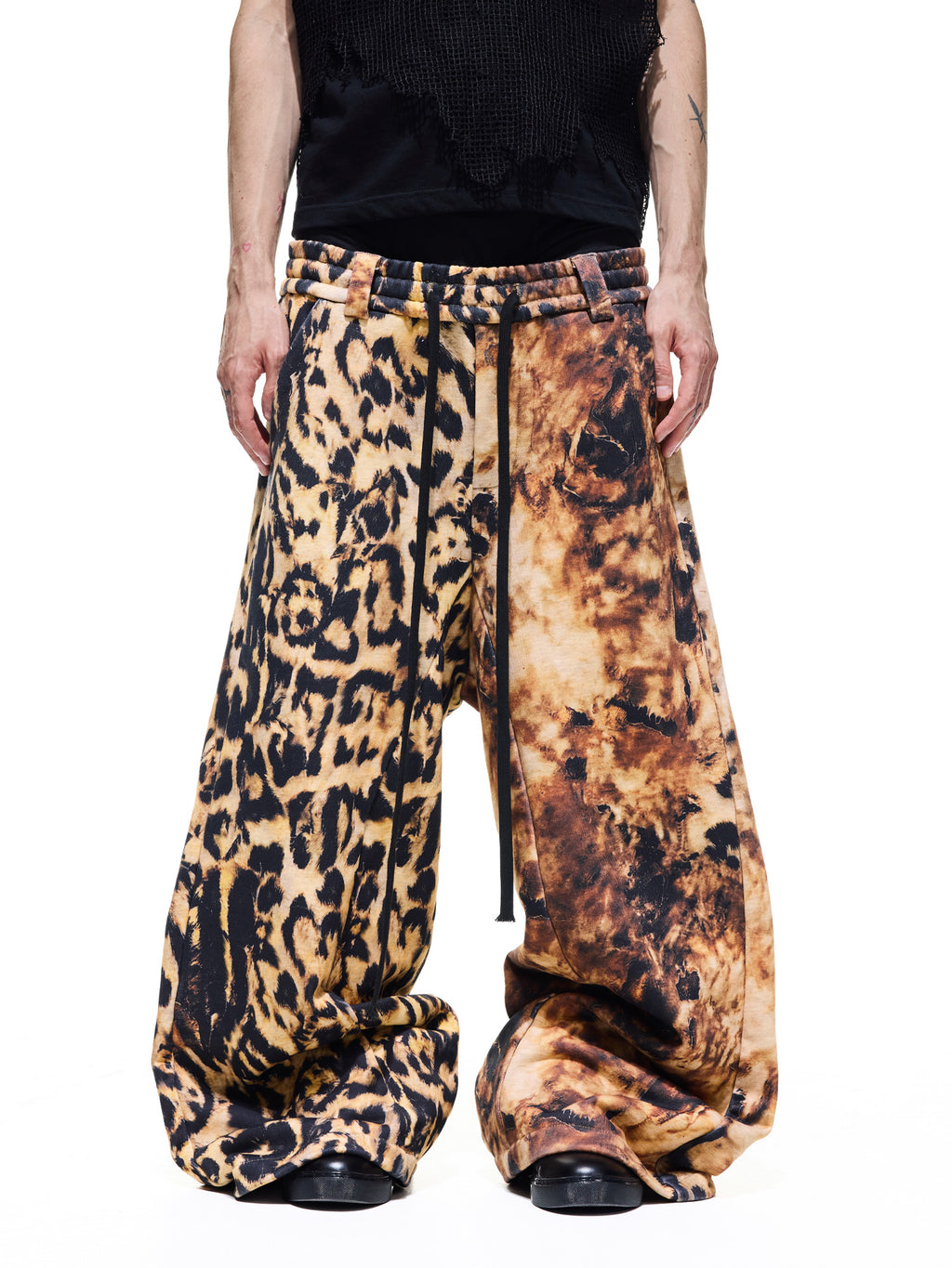 580g Asymmetric Distressed Leopard‑Print Sweatpants